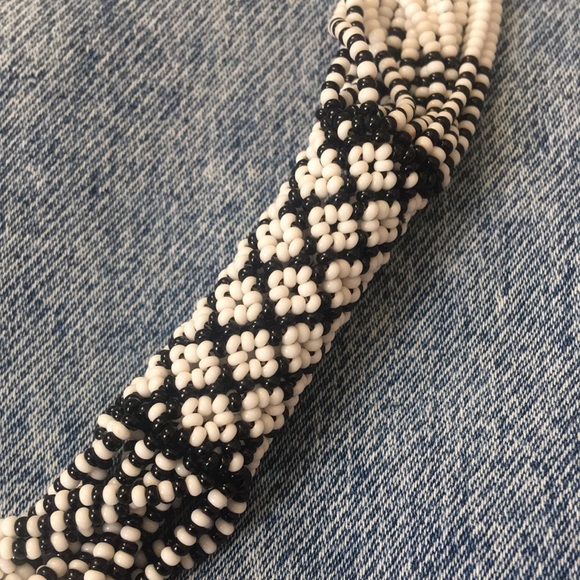 African Africa Zulu Black White Beaded Bead Flower Bohemian Necklace - Picture 2 of 3